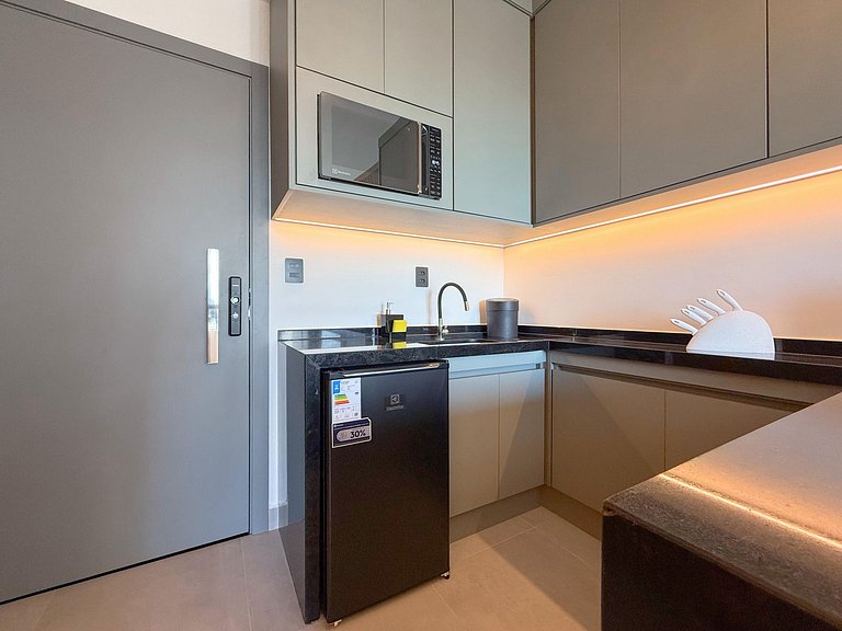 Hype 017 | 16ºA | Refúgio Urbano em Madeira e Luz