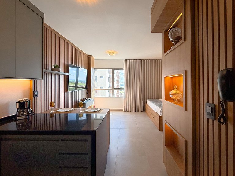 Hype 017 | 16ºA | Refúgio Urbano em Madeira e Luz